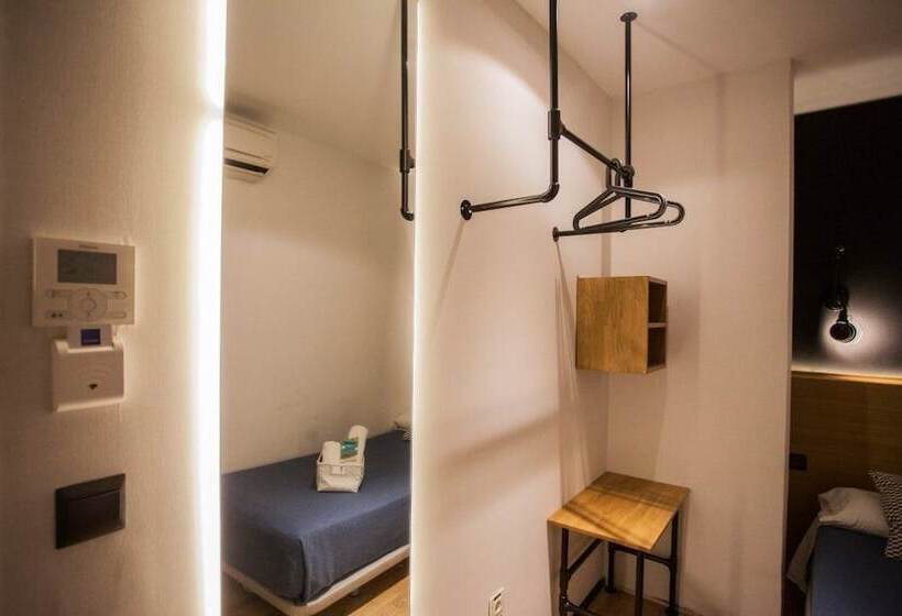 اتاق استاندارد یک نفره, Cc Malasaña