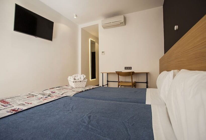 اتاق اکونومی, Cc Malasaña