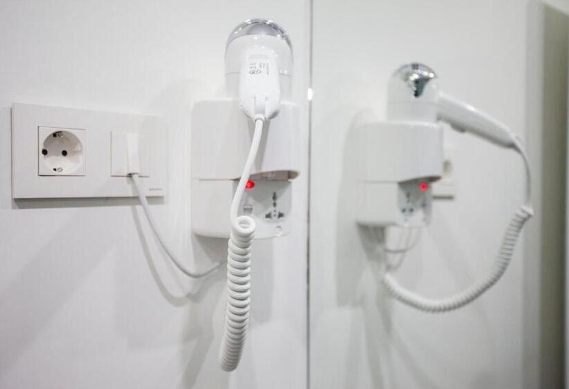 اتاق عادی یک تخته, Cc Malasaña