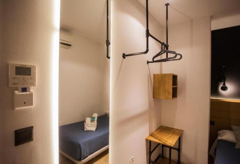 اتاق عادی یک تخته, Cc Malasaña