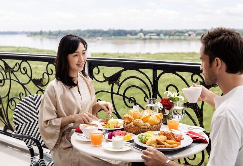 Deluxe room with river view, La Seine