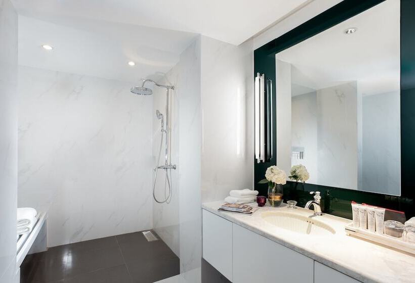 デラックスルーム, La Seine