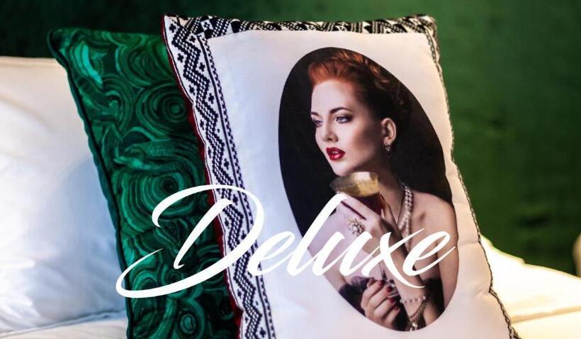 デラックスルーム, La Seine