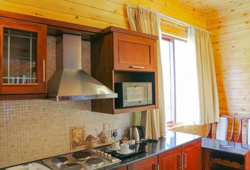 샬레, The Golden Ridge