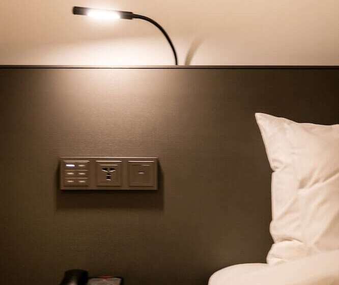 غرفة قياسية, Westernlife