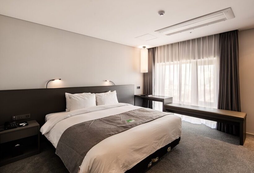 غرفة قياسية, Westernlife