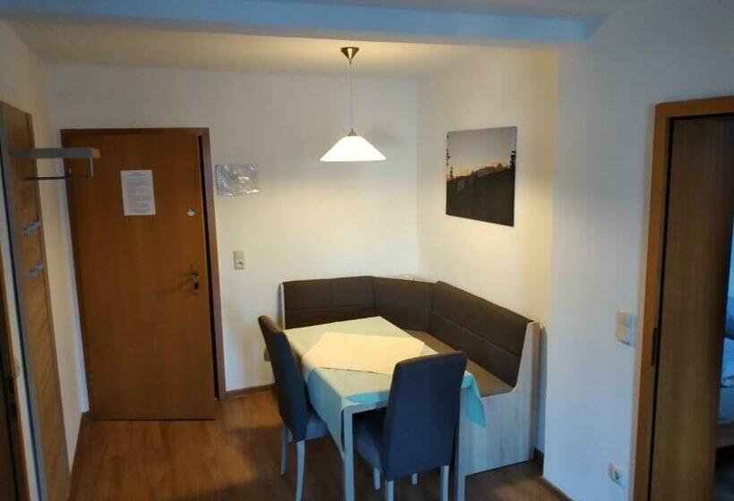 Апартаменты 1 Спальня, Garni Post