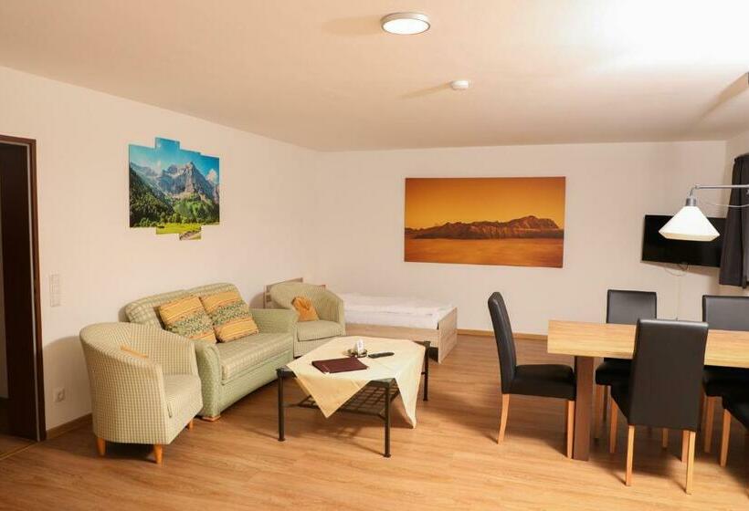 Апартаменты 1 Спальня, Garni Post