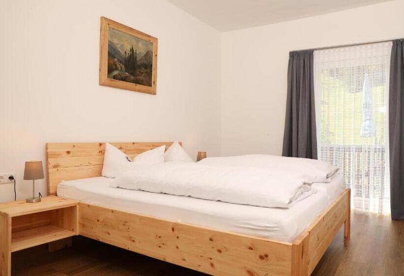 Comfort room with balcony, Garni Post