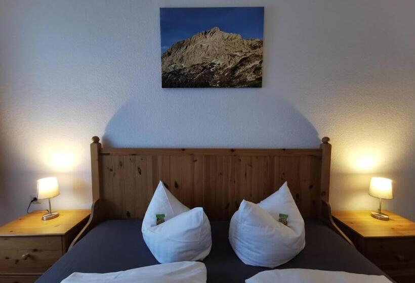 Номер Стандарт, Garni Post