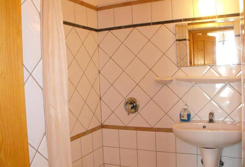 غرفة قياسية رباعية, Hungaria Guesthouse