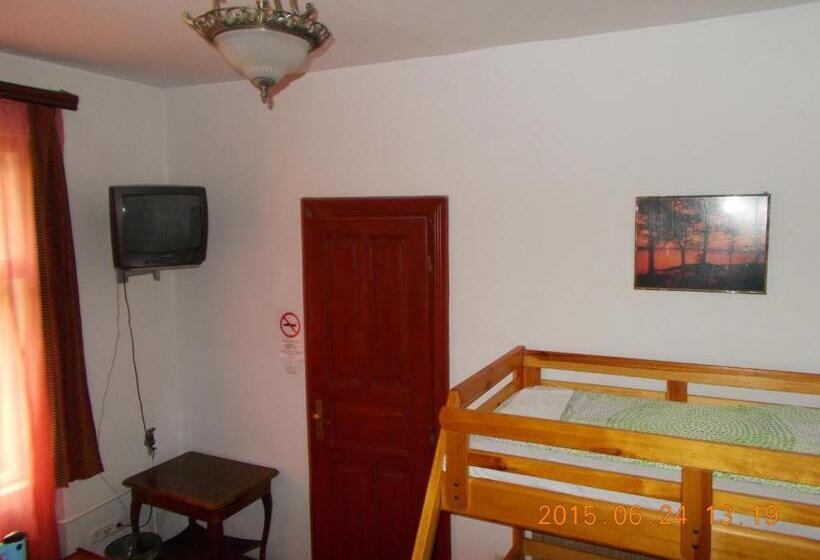 غرفة قياسية رباعية, Hungaria Guesthouse