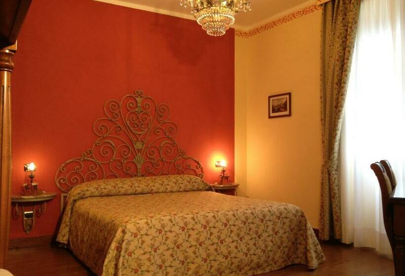 غرفة قياسية, La Dependance