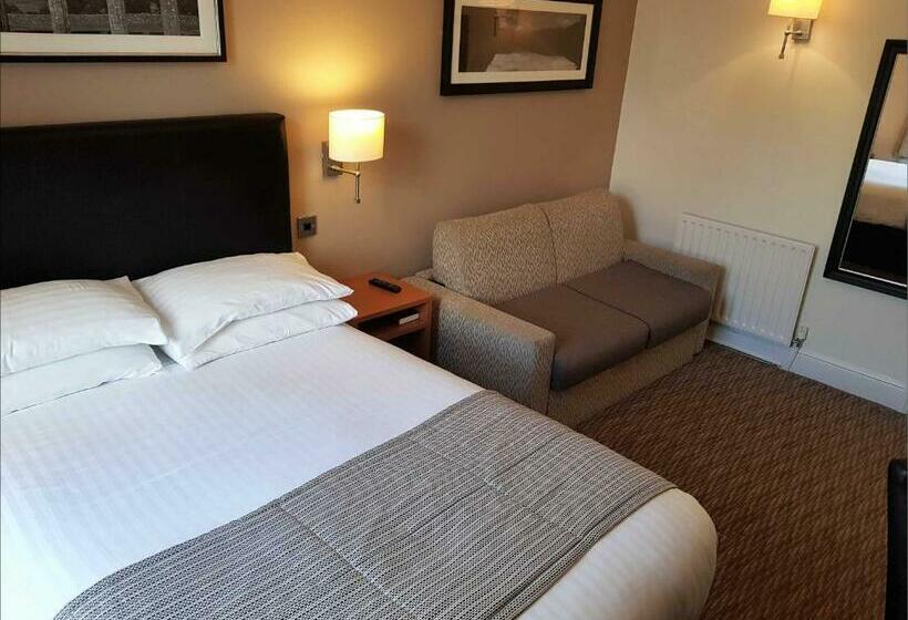 Семейный Номер, The Wellington