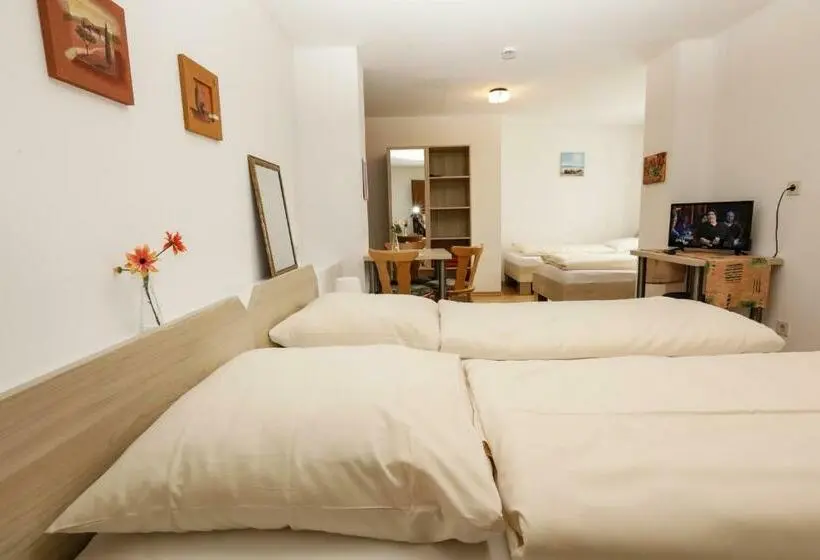 スタンダード４人部屋, Gasthof / Pension Götzfried