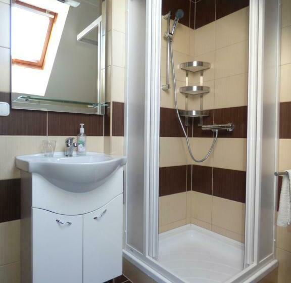 标准间, Janika Pension