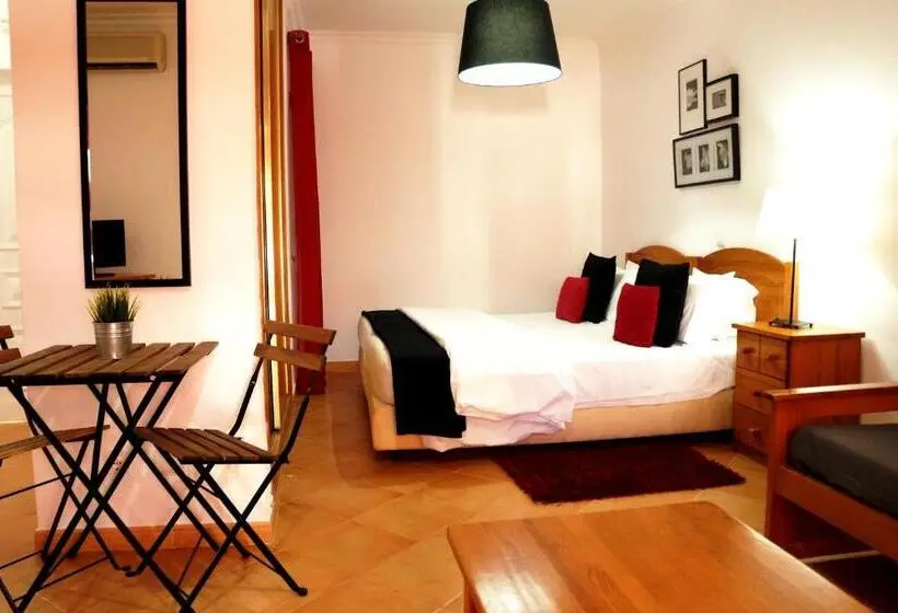 スーペリアスタジオ, Oasis Beach Apartments