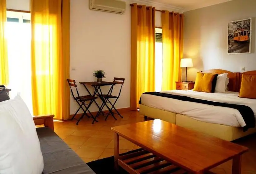 スーペリアスタジオ, Oasis Beach Apartments