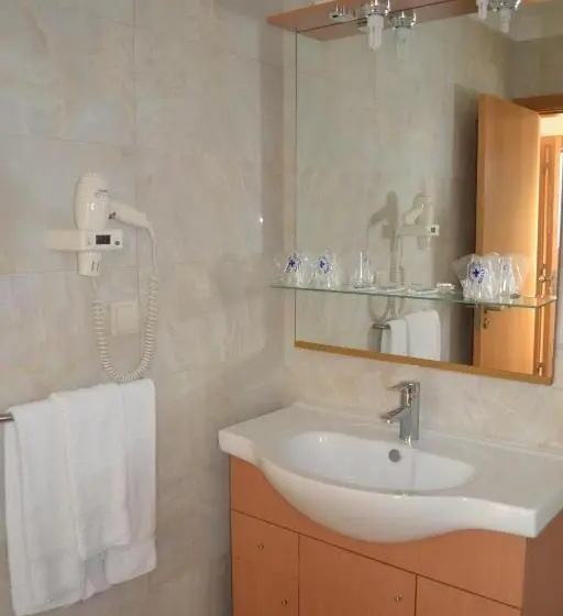 スタンダードトリプルルーム, Arenilha Guest House