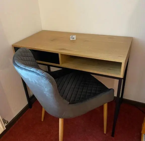 スタンダードシングルルーム, Bed & Rooms, Wörgl