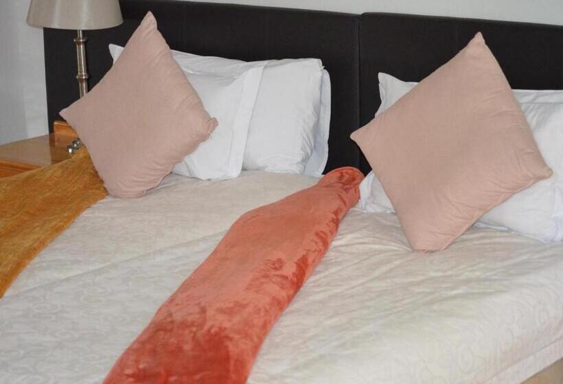 コンフォートルーム, Beyond Cui Bono