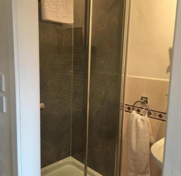 经济房, Carisbrooke Guest House