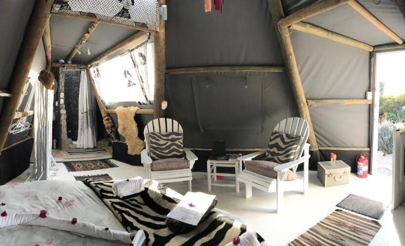Standard Tent, Farr Out Guesthouse
