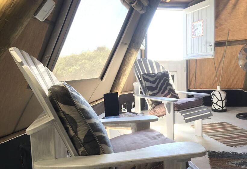 Standard Tent, Farr Out Guesthouse