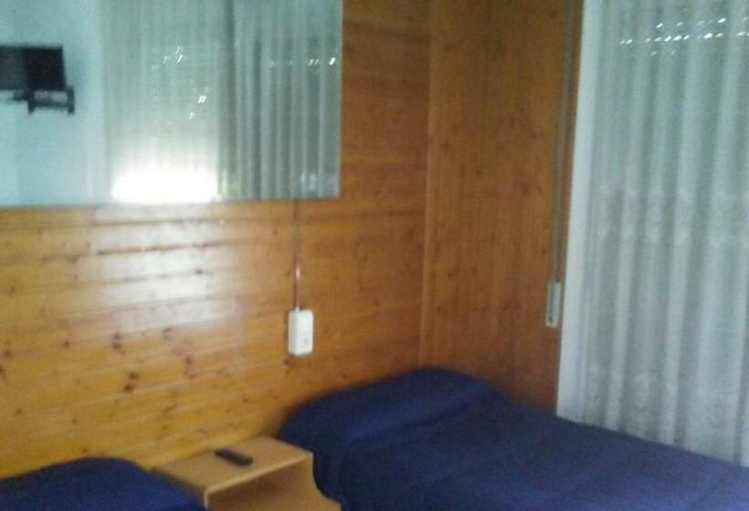 Номер Стандарт, Hostal Porta De Ferro