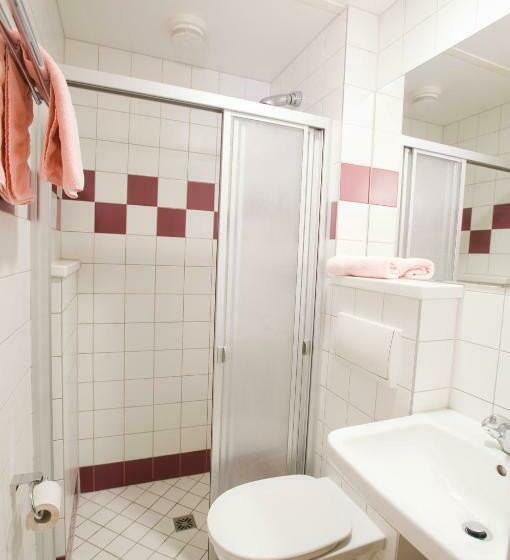 اتاق استاندارد یک نفره, Kolping Gästehaus