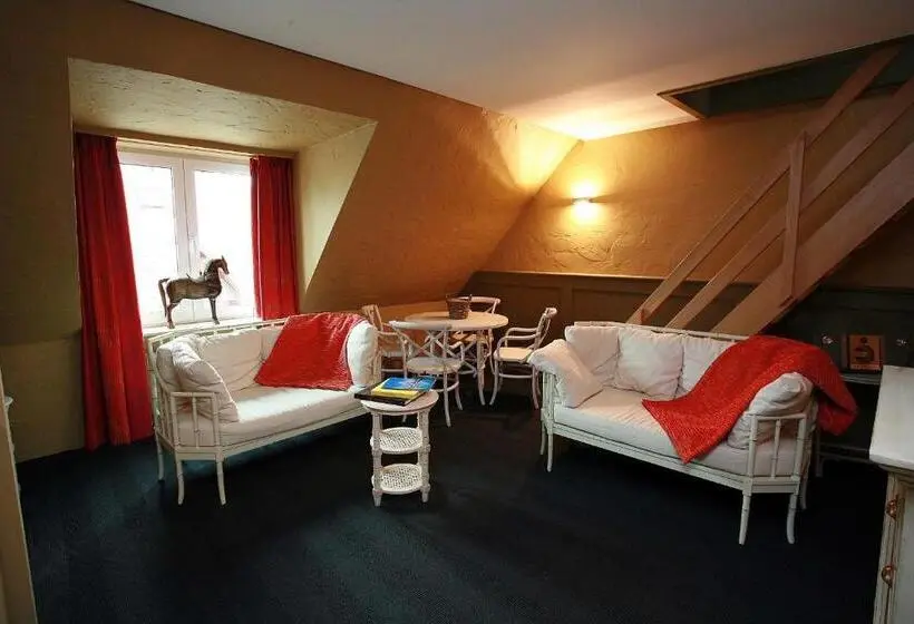 سوییت لوکس, Residentie De Laurier