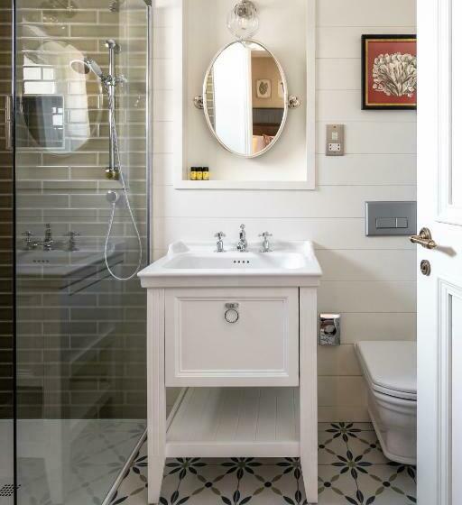 패밀리 룸, The Cuan Boutique