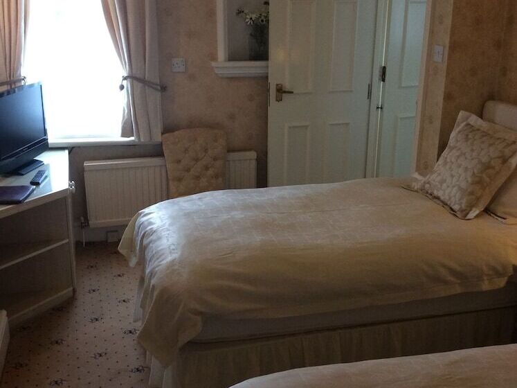 Семейный Номер Классика, The Old Coach House