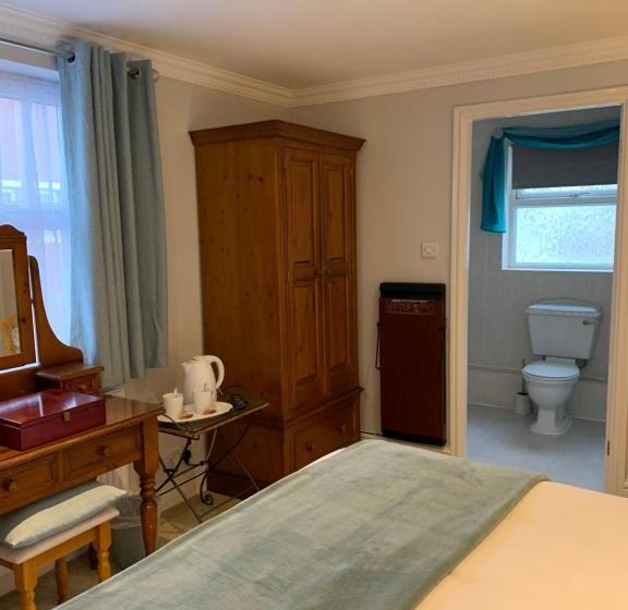 Номер Стандарт, The Old Coach House