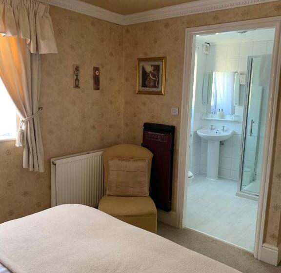 Номер Стандарт, The Old Coach House