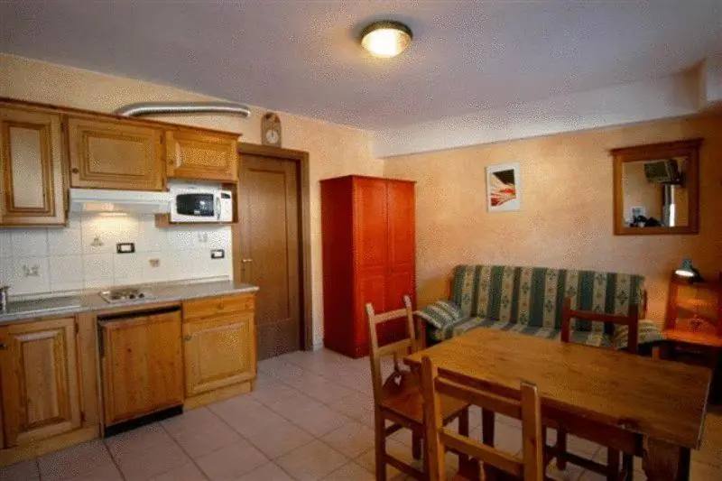 スタンダードスタジオ, Residence Les Lacs