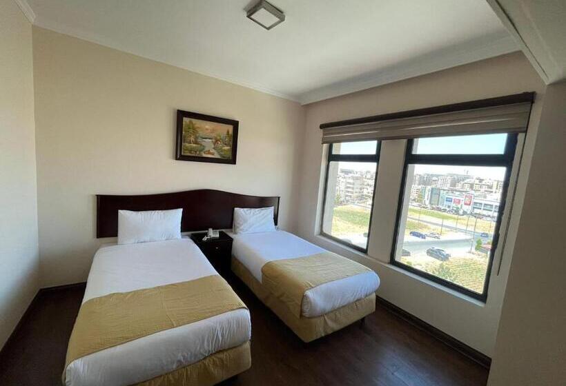 デラックスジュニアスイート, Rozana