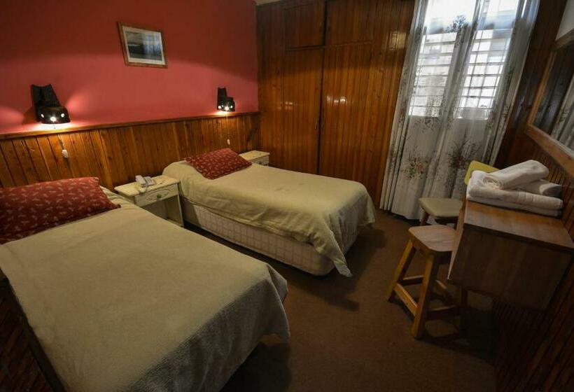 غرفة قياسية ثلاثية, Hostería Sur