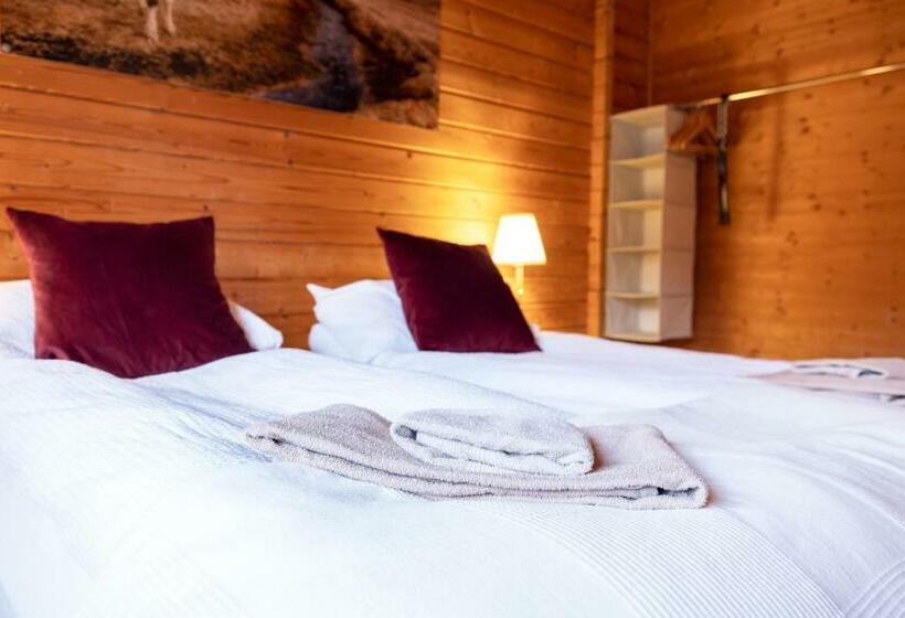 اتاق استاندارد سه نفره, Farmhotel Efstidalur