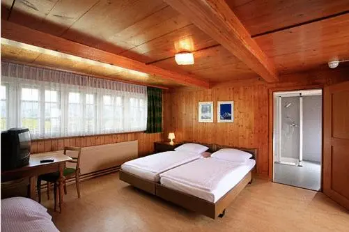 浴室共有ファミリールーム, Am Schönenbühl