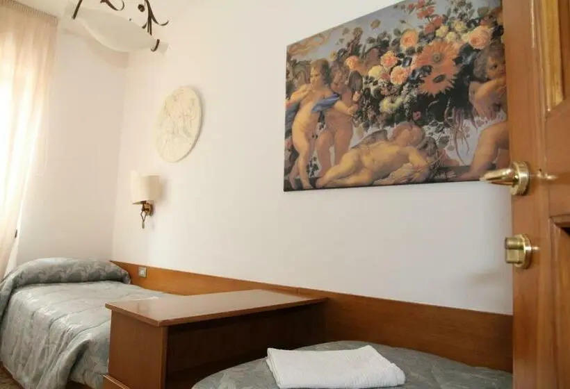Habitació Quàdruple Estàndard, Da Remo