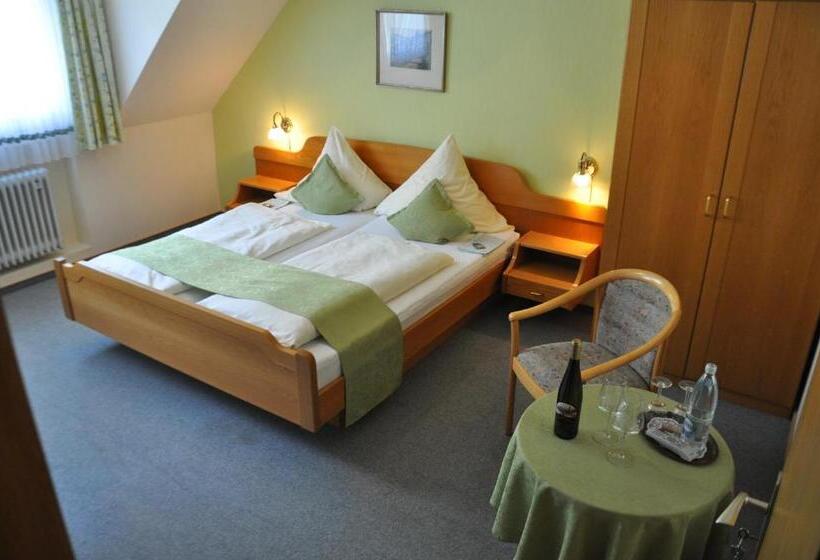 Номер Стандарт, Gutsschänke Sennerhof