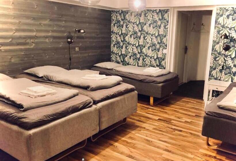 家庭间, Lapland Lodge