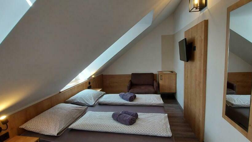 חדר אקונומי, Pension Delagera