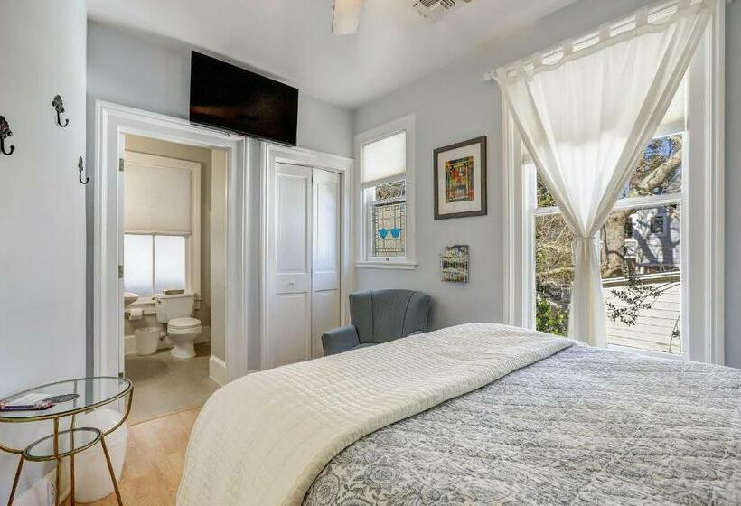 Номер Стандарт, Broad Street Inn