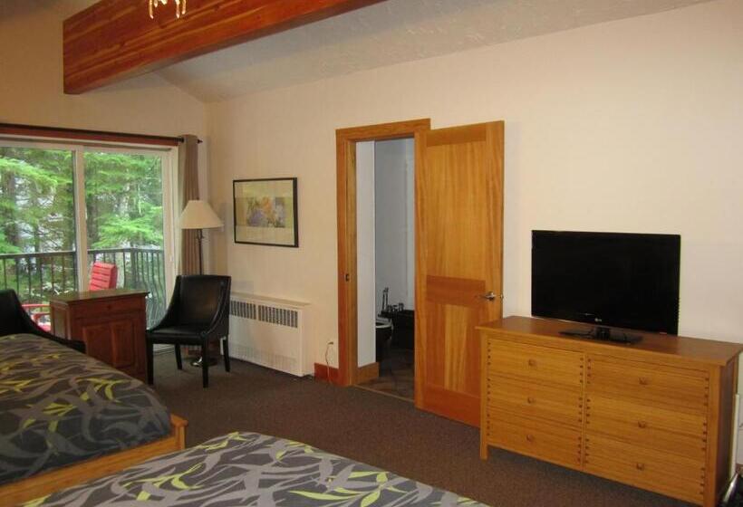 سوئیت با تخت بزرگ, The Lodge At Skeena Landing