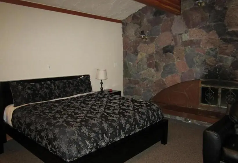 سوئیت با تخت بزرگ, The Lodge At Skeena Landing