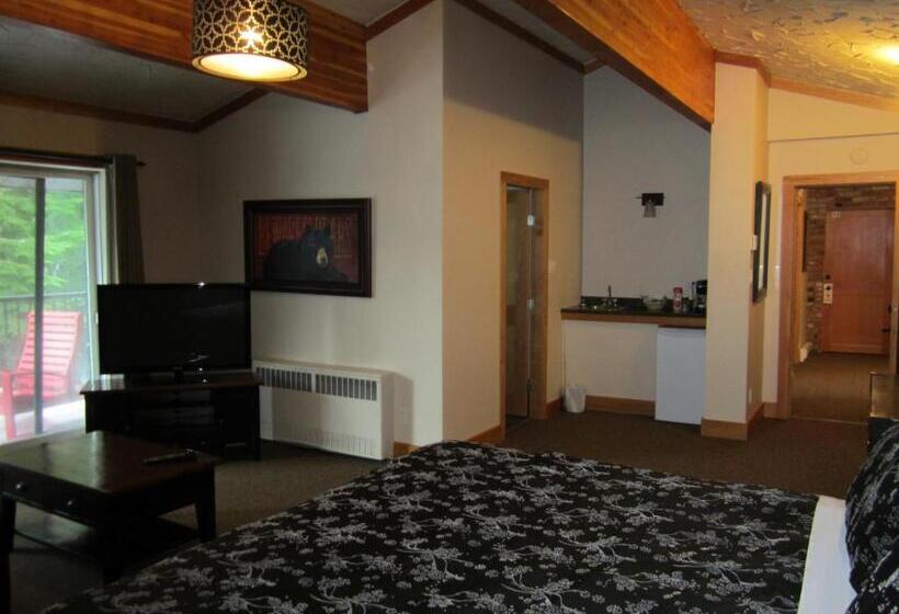سوئیت با تخت بزرگ, The Lodge At Skeena Landing