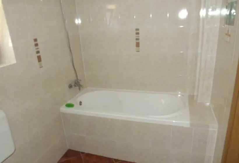 スタンダードルーム, Camere De Inchiriat Cascada