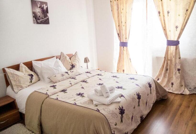 غرفة ديلوكس مزوَّدة بجاكوزي, Camere De Inchiriat Cascada